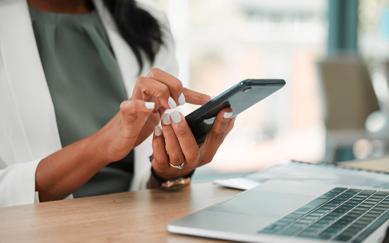 Mobile Device Management (MDM)